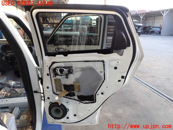 2UPJ-9235641290]ジューク NISMO(NF15)右後ドア (43R-007953) 中古_5