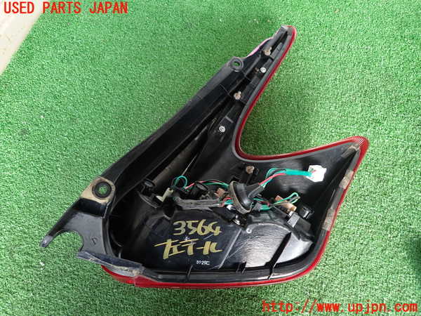 2UPJ-9235641536]ジューク NISMO(NF15)左テールランプ (ジャンク品) 中古_2