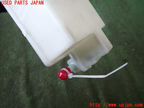 2UPJ-9235642410]ジューク NISMO(NF15)ラジエータータンク 中古_3