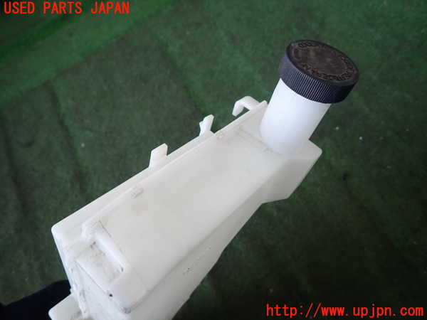 2UPJ-9235642410]ジューク NISMO(NF15)ラジエータータンク 中古_4