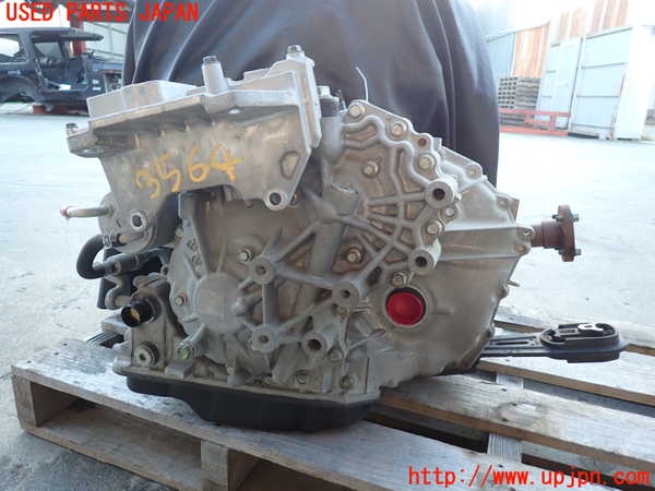 2UPJ-9235643010]ジューク NISMO(NF15)ミッション AT MR16DDT 4WD 中古_2