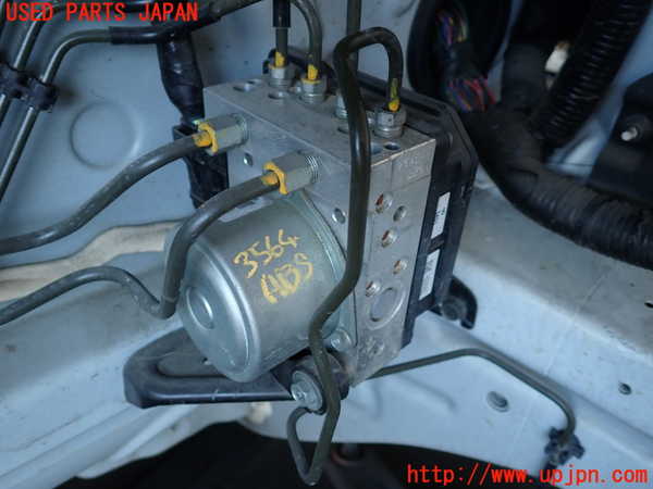 2UPJ-9235644040]ジューク NISMO(NF15)ABSアクチュエーター 中古_2