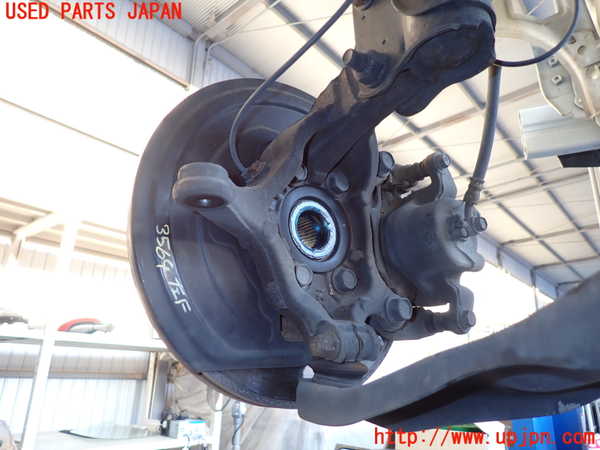2UPJ-9235644295]ジューク NISMO(NF15)左フロントナックルハブ 中古_2
