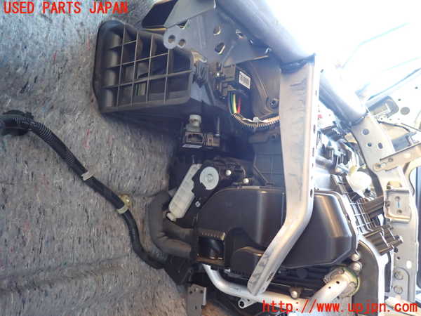 2UPJ-9235646081]ジューク NISMO(NF15)エバポレーター1 中古_5