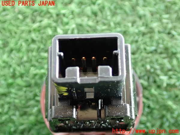 2UPJ-9235646290]ジューク NISMO(NF15)ハザードスイッチ 中古_4