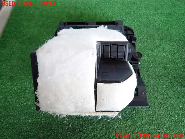 2UPJ-9235647516]ジューク NISMO(NF15)グローブボックス1 中古_4