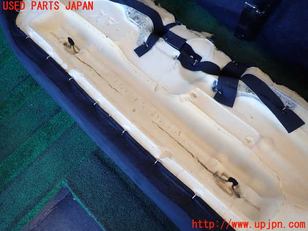 2UPJ-9235647385]ジューク NISMO(NF15)リアシート 中古_4