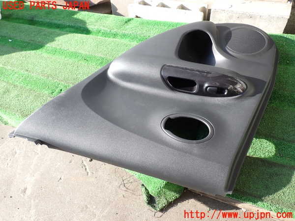 2UPJ-9235641294]ジューク NISMO(NF15)右後ドア内張り 中古_3