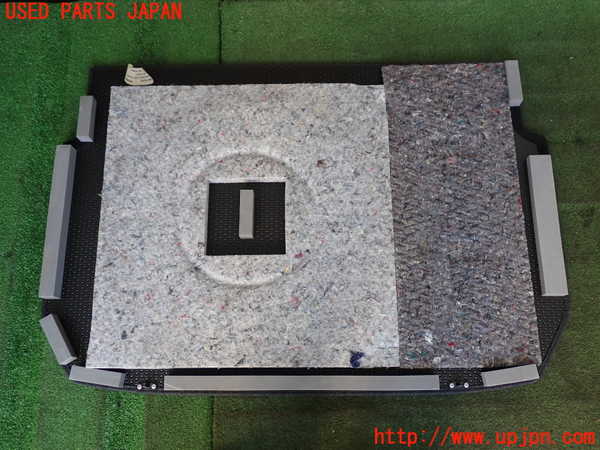 2UPJ-9235647771]ジューク NISMO(NF15)ラゲッジトレイ1 中古_2