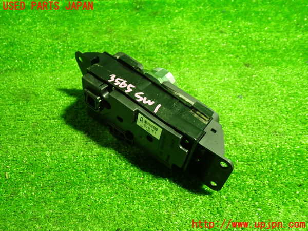 1UPJ-9235656306]ロードスター RF(NDERC)スイッチ1 (ナビメニュー操作) 中古_2