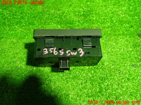 1UPJ-9235656308]ロードスター RF(NDERC)スイッチ3 (i-stop OFF、レーンキープアシストOFF、VSC OFF、ソナー) 中古_3