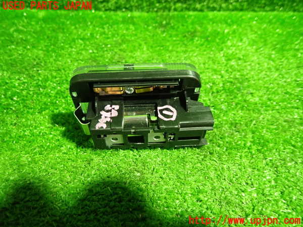 1UPJ-9235656411]ロードスター RF(NDERC)ルームランプ1 (1列目真中) 中古_2