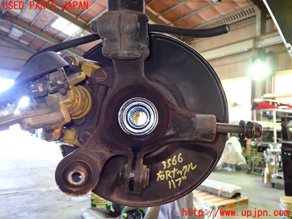 1UPJ-9235664300]ビート(PP1)右リアナックルハブ 中古_2