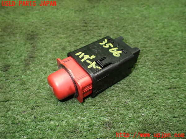 1UPJ-9235666290]ビート(PP1)ハザードスイッチ 中古_2