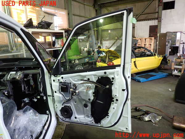 1UPJ-9235671230]セレナ e-POWER(GFC28)右前ドア (ジャンク品) 中古(43R-00033 M2H3)_5