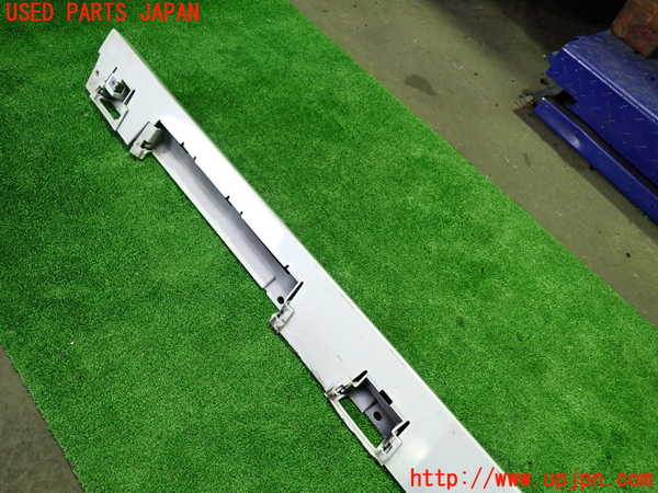 1UPJ-9235671390]セレナ e-POWER(GFC28)右サイドステップ 中古_3