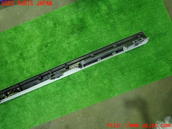 1UPJ-9235671390]セレナ e-POWER(GFC28)右サイドステップ 中古_4