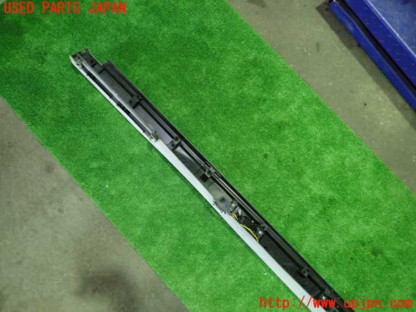 1UPJ-9235671390]セレナ e-POWER(GFC28)右サイドステップ 中古_5