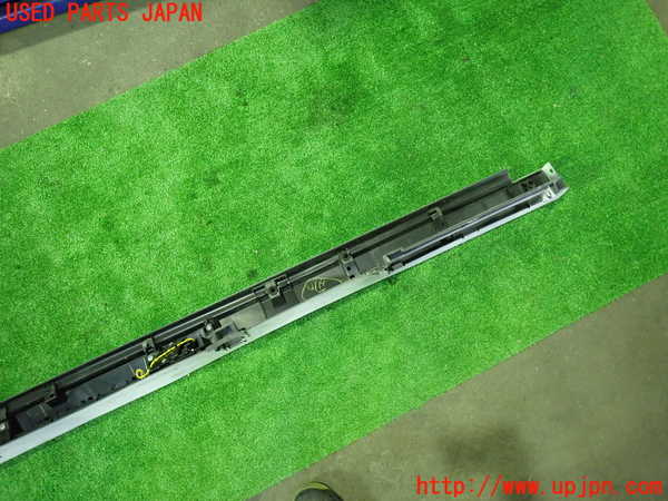 1UPJ-9235671392]セレナ e-POWER(GFC28)左サイドステップ 中古_4
