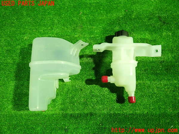 1UPJ-9235672410]セレナ e-POWER(GFC28)ラジエータータンク 中古_2