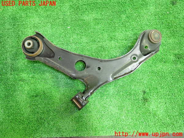 1UPJ-9235675176]セレナ e-POWER(GFC28)右フロントロアアーム1 中古_2