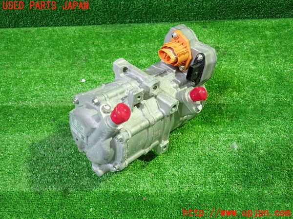 1UPJ-9235676025]セレナ e-POWER(GFC28)エアコンコンプレッサー 中古_2