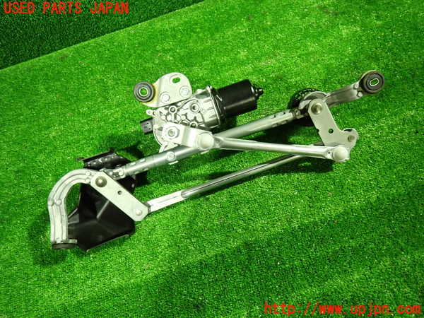 1UPJ-9235676770]セレナ e-POWER(GFC28)フロントワイパーモーター 中古_4