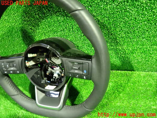 1UPJ-9235677855]セレナ e-POWER(GFC28)ステアリングホイール 中古_2