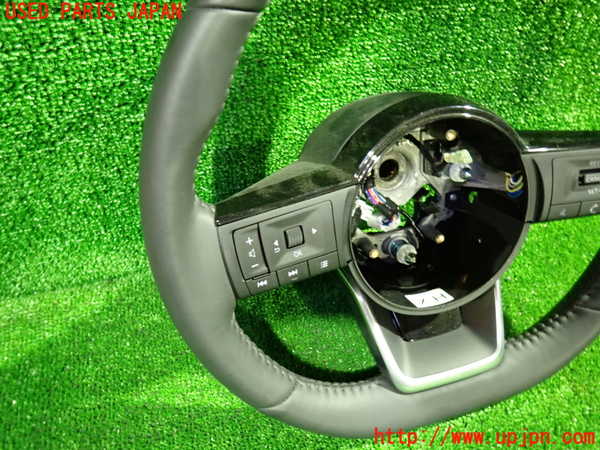 1UPJ-9235677855]セレナ e-POWER(GFC28)ステアリングホイール 中古_3