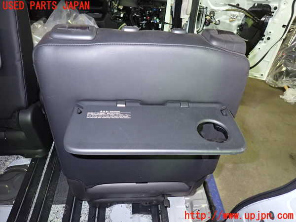 1UPJ-9235677145]セレナ e-POWER(GFC28)右2列目シート 中古_5