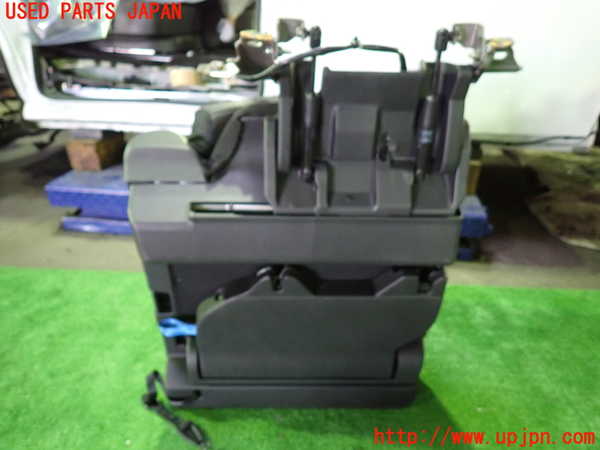 1UPJ-9235677235]セレナ e-POWER(GFC28)右3列目シート 中古_5