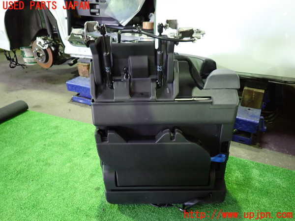 1UPJ-9235677265]セレナ e-POWER(GFC28)左3列目シート 中古_5