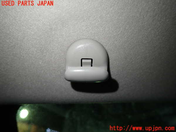 1UPJ-9235677625]セレナ e-POWER(GFC28)室内サンバイザー右側 中古_4