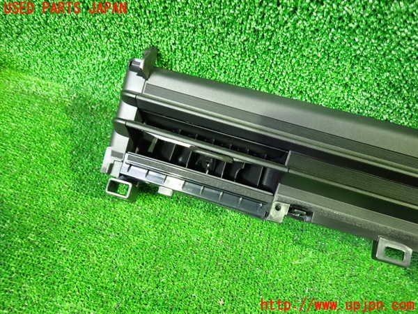 1UPJ-9235677526]セレナ e-POWER(GFC28)エアコン吹き出し口1 (左) 中古_3