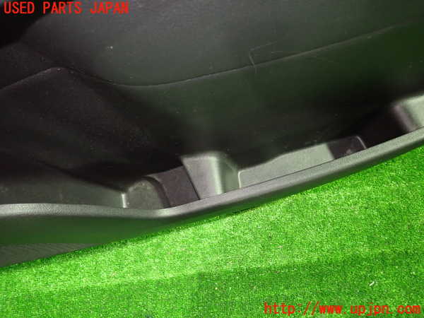 1UPJ-9235671234]セレナ e-POWER(GFC28)右前ドア内張り 中古_3