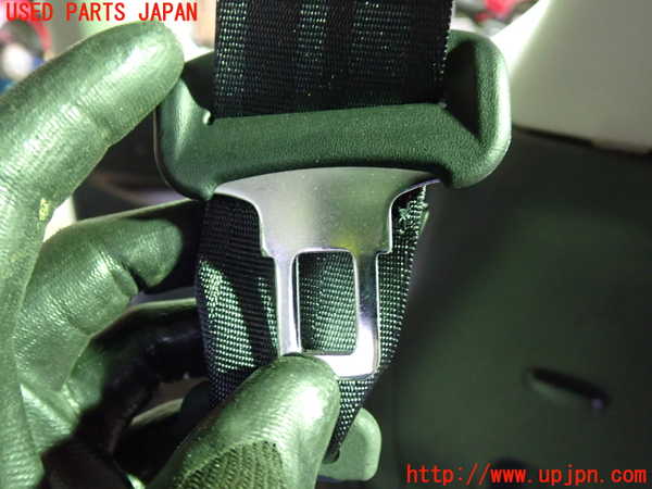 1UPJ-9235677215]セレナ e-POWER(GFC28)3列目シートベルト 中古_2