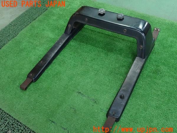 3UPJ=9235680014]ロードスター(NA6CE)外装品 土台 用途不明 中古_2