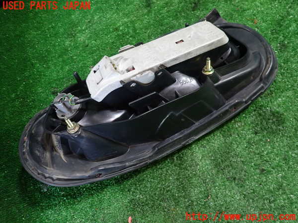 1UPJ-9235681530]ロードスター(NA6CE)右テールランプ 中古_4