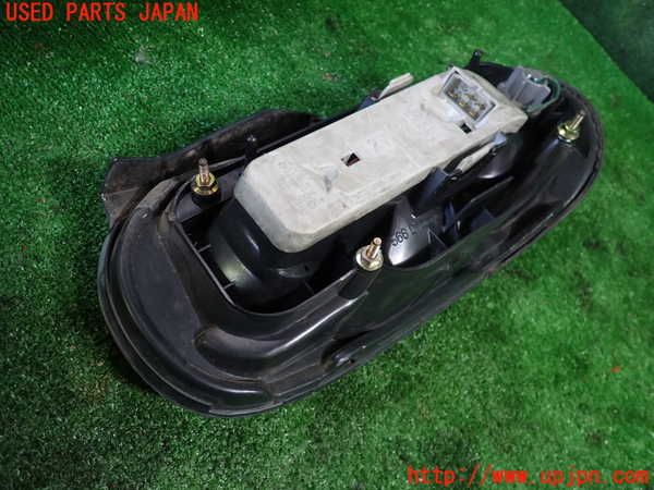 1UPJ-9235681536]ロードスター(NA6CE)左テールランプ 中古_4