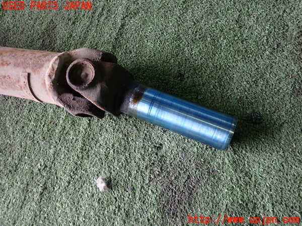 1UPJ-9235683410]ロードスター(NA6CE)リアプロペラシャフト 中古_3