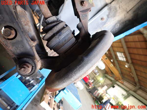 1UPJ-9235684300]ロードスター(NA6CE)右リアナックルハブ 中古_2