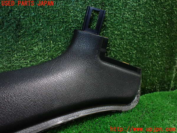 1UPJ-9235687655]ロードスター(NA6CE)右フロントピラートリム 中古_2