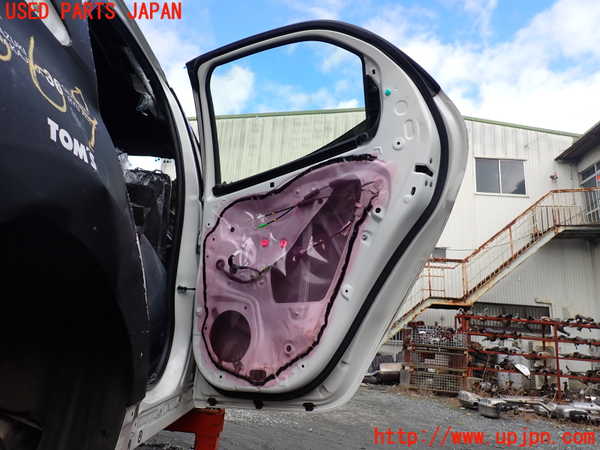 1UPJ-9235691290]ヤリス(YARIS)(MXPA10)右後ドア 中古 AGC M2H2 43R-006708_2