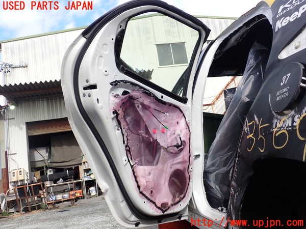 1UPJ-9235691320]ヤリス(YARIS)(MXPA10)左後ドア 中古 AGC M2H2 43R-006708_2