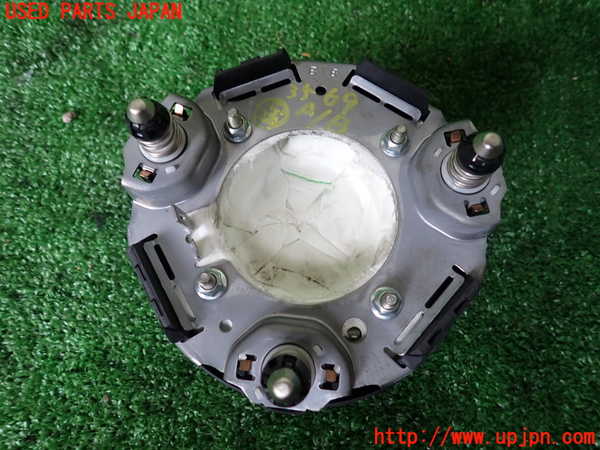 1UPJ-9235697865]ヤリス(YARIS)(MXPA10)運転席側エアバッグカバー 中古_2