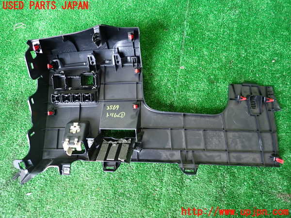 1UPJ-9235697691]ヤリス(YARIS)(MXPA10)内装トリム類1 中古_2