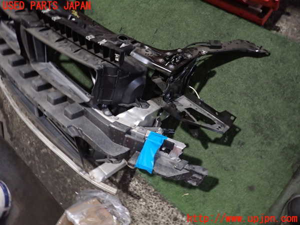 2UPJ-9235701041]BMW X1 F48(HT20)コアサポート 中古_3