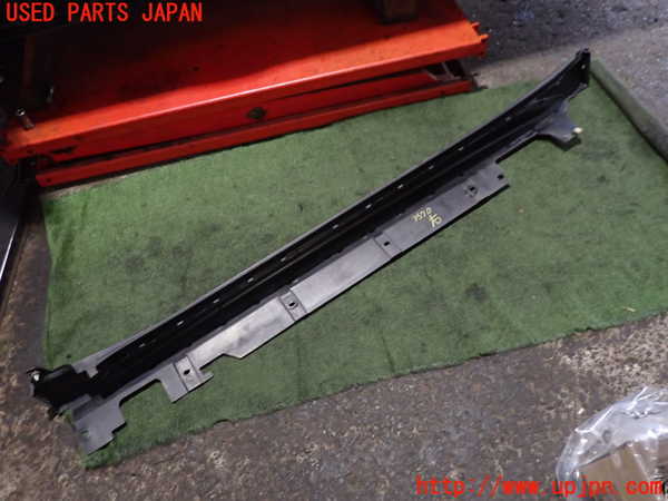 2UPJ-9235701390]BMW X1 F48(HT20)右サイドステップ 中古_3