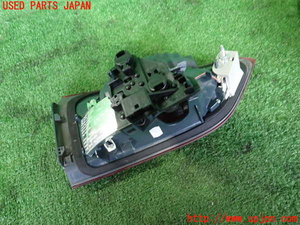 2UPJ-9235701550]BMW X1 F48(HT20)右リアフィニッシャー 中古_2