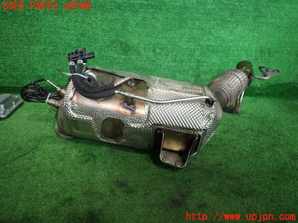 2UPJ-9235702661]BMW X1 F48(HT20)触媒1 中古_3